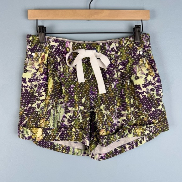 Lululemon‎ Spring Break Away Women's Size 8 Floral Sport White Multi 3" Shorts - Picture 1 of 5